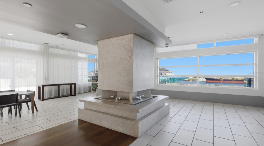 Tampa, Florida 33602, 2 Bedroom Bedrooms, ,2 Bathroombathrooms,Residential,For Sale,12Th,0,Mfrtb8541492