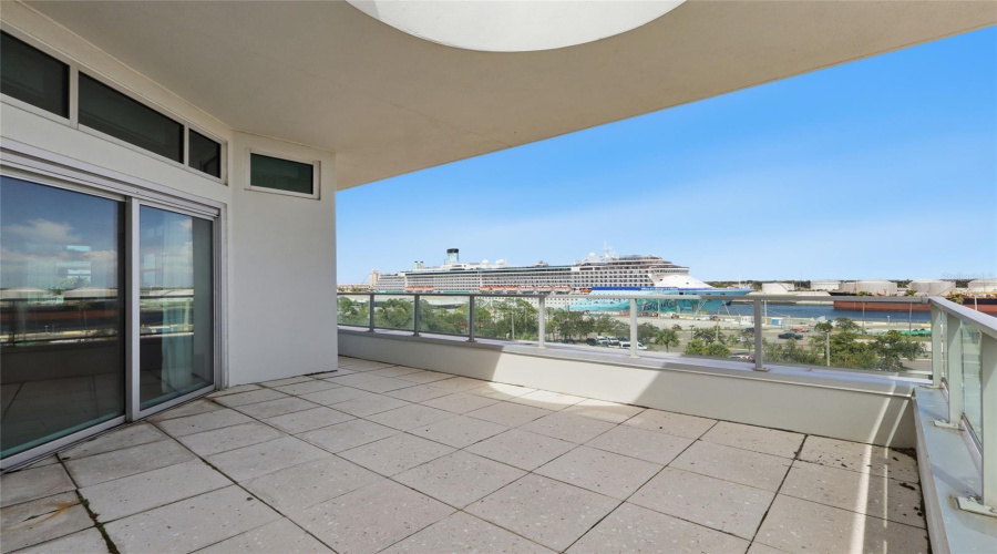 Tampa, Florida 33602, 2 Bedroom Bedrooms, ,2 Bathroombathrooms,Residential,For Sale,12Th,0,Mfrtb8541492