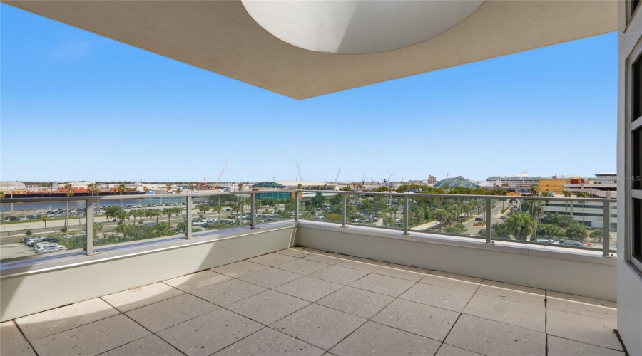 Tampa, Florida 33602, 2 Bedroom Bedrooms, ,2 Bathroombathrooms,Residential,For Sale,12Th,0,Mfrtb8541492