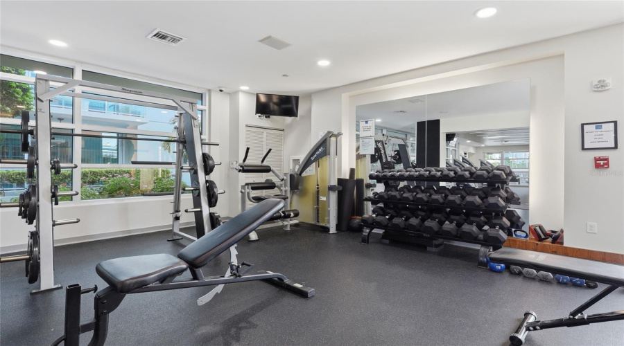 Tampa, Florida 33602, 2 Bedroom Bedrooms, ,2 Bathroombathrooms,Residential,For Sale,12Th,0,Mfrtb8541492