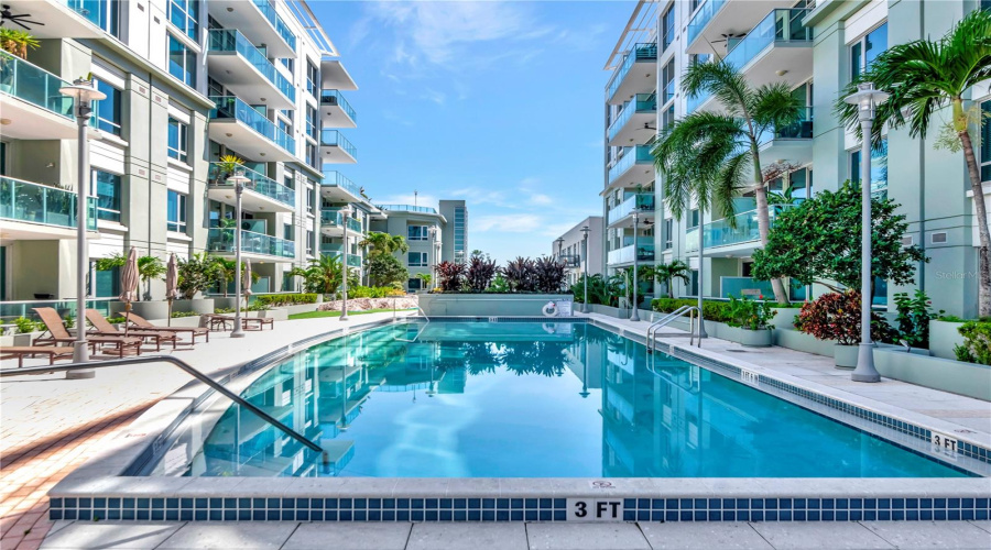 Tampa, Florida 33602, 2 Bedroom Bedrooms, ,2 Bathroombathrooms,Residential,For Sale,12Th,0,Mfrtb8541492