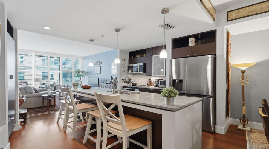 Tampa, Florida 33602, 2 Bedroom Bedrooms, ,2 Bathroombathrooms,Residential,For Sale,12Th,0,Mfrtb8541492