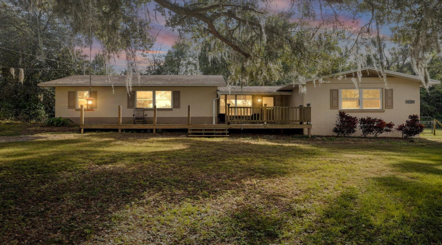 Dade City, Florida 33525, 3 Bedroom Bedrooms, ,2 Bathroombathrooms,Residential,For Sale,Clinton,0,Mfrtb8468434