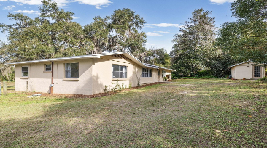Dade City, Florida 33525, 3 Bedroom Bedrooms, ,2 Bathroombathrooms,Residential,For Sale,Clinton,0,Mfrtb8468434