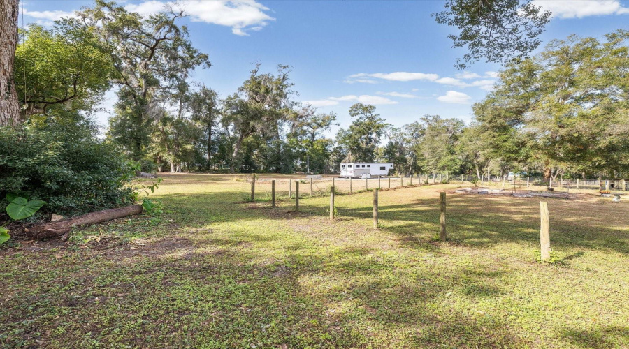 Dade City, Florida 33525, 3 Bedroom Bedrooms, ,2 Bathroombathrooms,Residential,For Sale,Clinton,0,Mfrtb8468434
