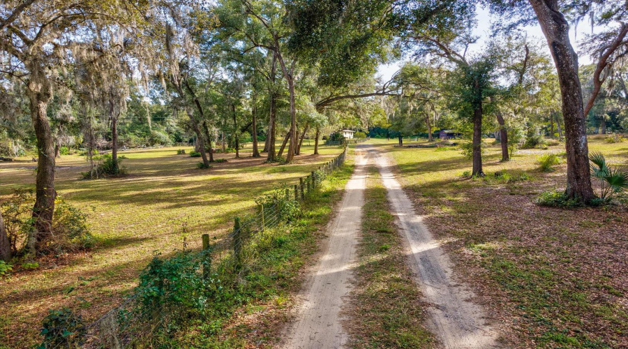 Dade City, Florida 33525, 3 Bedroom Bedrooms, ,2 Bathroombathrooms,Residential,For Sale,Clinton,0,Mfrtb8468434