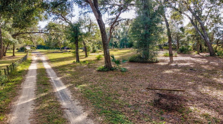 Dade City, Florida 33525, 3 Bedroom Bedrooms, ,2 Bathroombathrooms,Residential,For Sale,Clinton,0,Mfrtb8468434