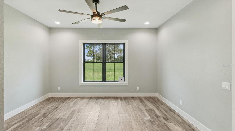 Bright Bedroom #3 Overlooking Landscaped Grounds