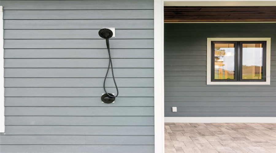 Outdoor Shower For Convenient Florida Living