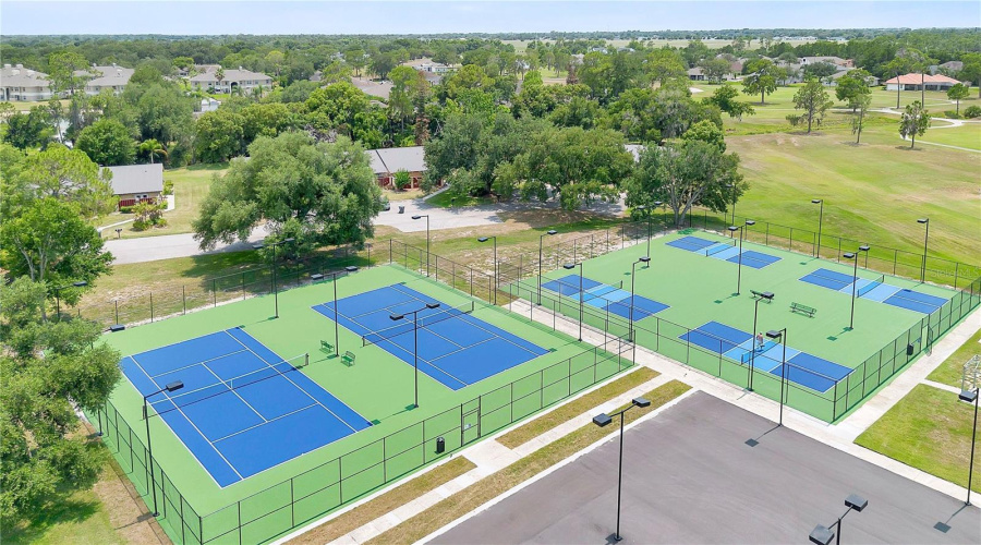 Multiple Tennis And Pickleball Courts For Residents