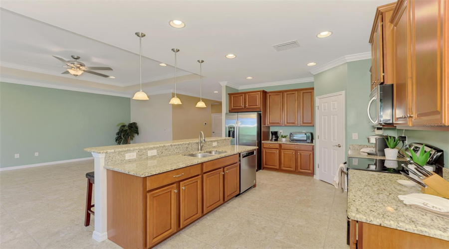 Venice, Florida 34293, 3 Bedroom Bedrooms, ,2 Bathroombathrooms,Residential,For Sale,Canyonland,0,Mfrn6145469