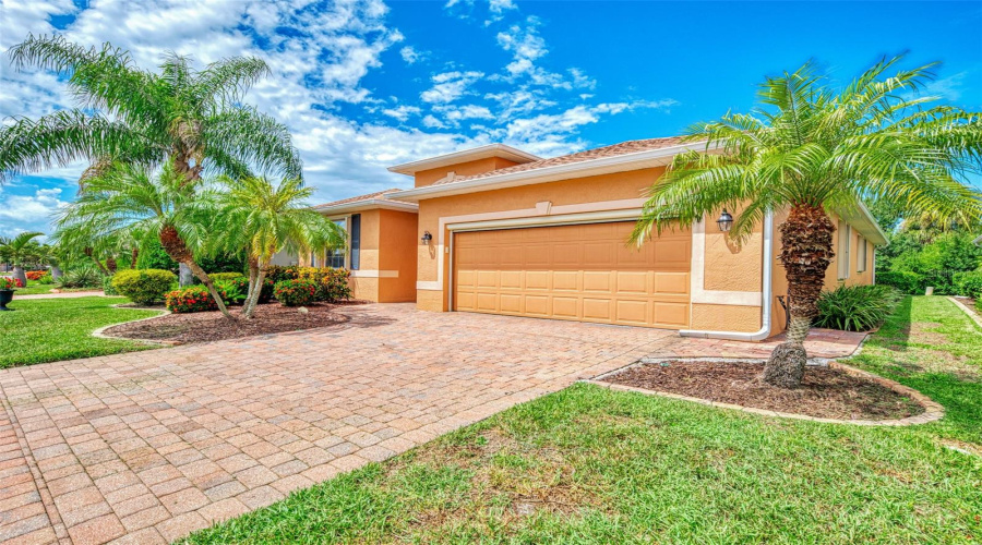 Venice, Florida 34293, 3 Bedroom Bedrooms, ,2 Bathroombathrooms,Residential,For Sale,Canyonland,0,Mfrn6145469