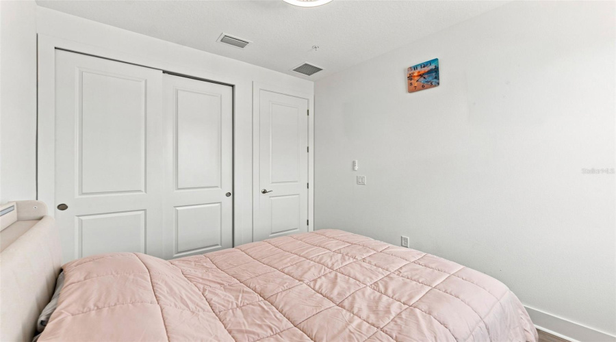 Seminole, Florida 33777, 3 Bedroom Bedrooms, ,2 Bathroombathrooms,Residential,For Sale,Key Haven,0,Mfrtb8542161