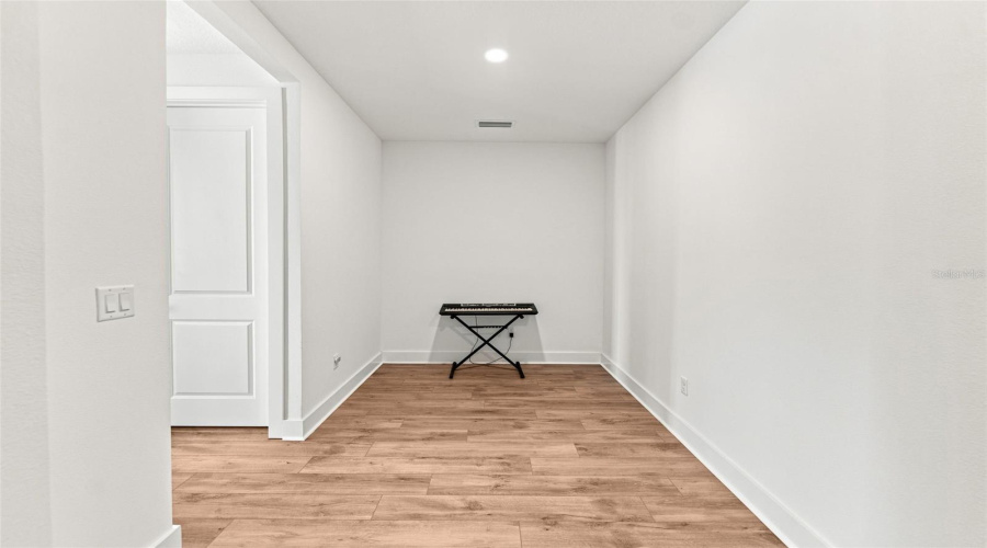 Seminole, Florida 33777, 3 Bedroom Bedrooms, ,2 Bathroombathrooms,Residential,For Sale,Key Haven,0,Mfrtb8542161