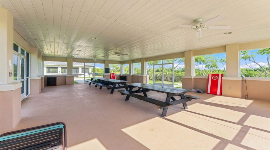 Seminole, Florida 33777, 3 Bedroom Bedrooms, ,2 Bathroombathrooms,Residential,For Sale,Key Haven,0,Mfrtb8542161