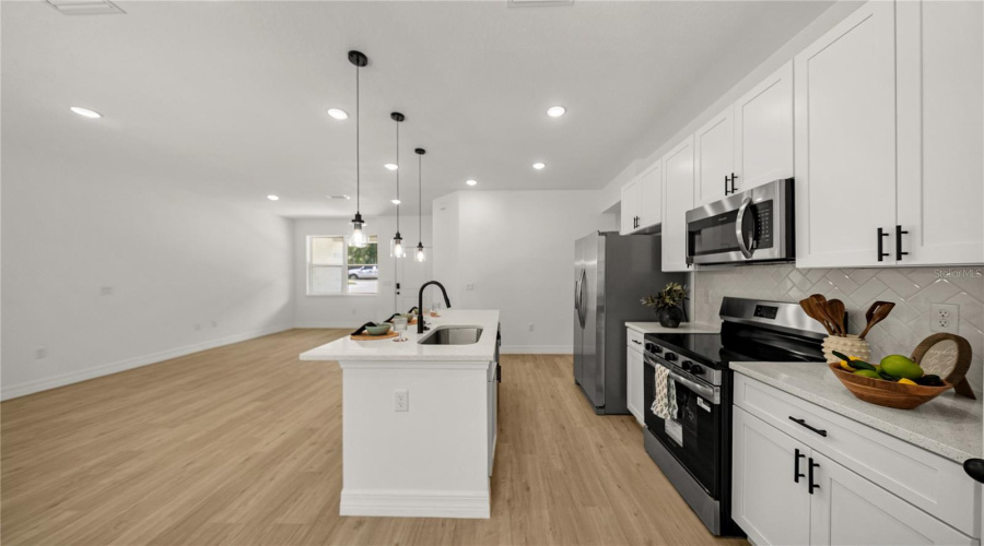Dunnellon, Florida 34434, 4 Bedroom Bedrooms, ,2 Bathroombathrooms,Residential,For Sale,Charlene,0,Mfrtb8542924