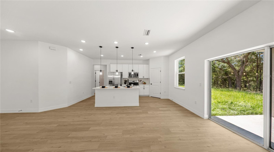 Dunnellon, Florida 34434, 4 Bedroom Bedrooms, ,2 Bathroombathrooms,Residential,For Sale,Charlene,0,Mfrtb8542924