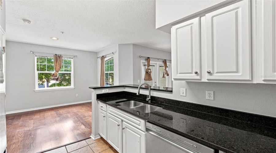 Tampa, Florida 33605, 1 Bedroom Bedrooms, ,1 Bathroombathrooms,Residential,For Sale,Palm,0,Mfrtb8542687