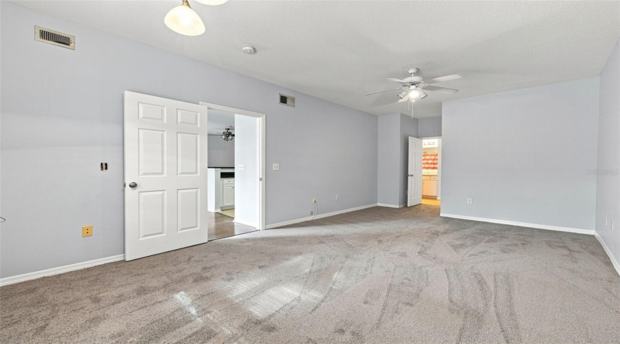 Tampa, Florida 33605, 1 Bedroom Bedrooms, ,1 Bathroombathrooms,Residential,For Sale,Palm,0,Mfrtb8542687