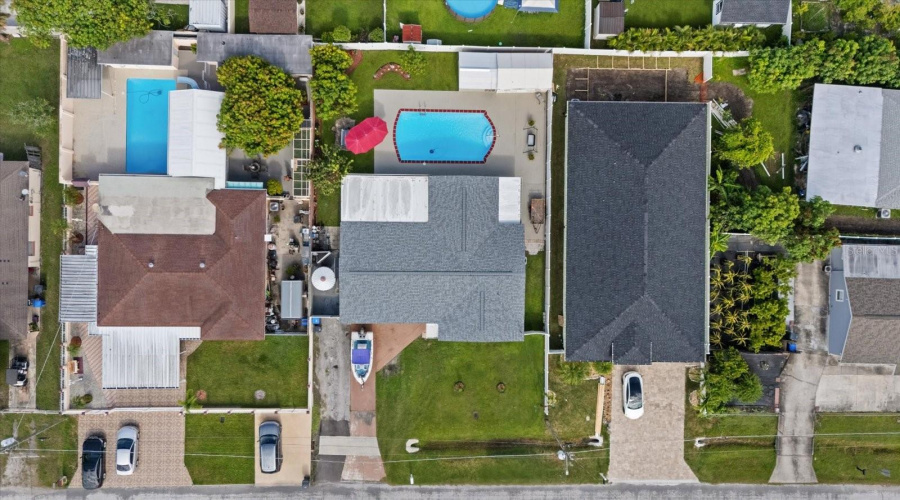 Tampa, Florida 33614, 3 Bedroom Bedrooms, ,2 Bathroombathrooms,Residential,For Sale,Hale,0,Mfrtb8542834