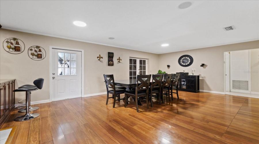 Tampa, Florida 33614, 3 Bedroom Bedrooms, ,2 Bathroombathrooms,Residential,For Sale,Hale,0,Mfrtb8542834