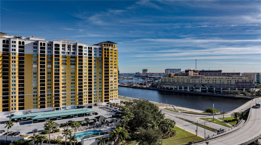 Tampa, Florida 33606, 1 Bedroom Bedrooms, ,1 Bathroombathrooms,Residential,For Sale,Bayshore,0,Mfrtb8473521