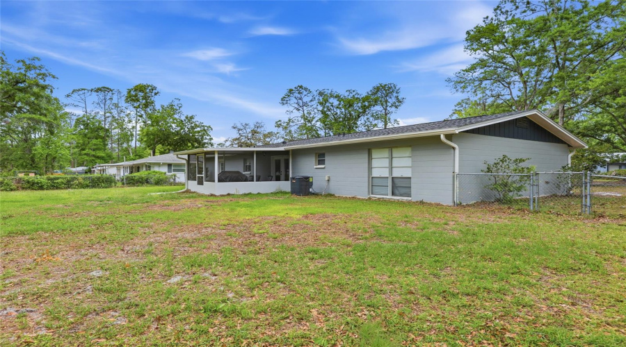 Gainesville, Florida 32653, 3 Bedroom Bedrooms, ,2 Bathroombathrooms,Residential,For Sale,54Th,0,Mfrgc539143