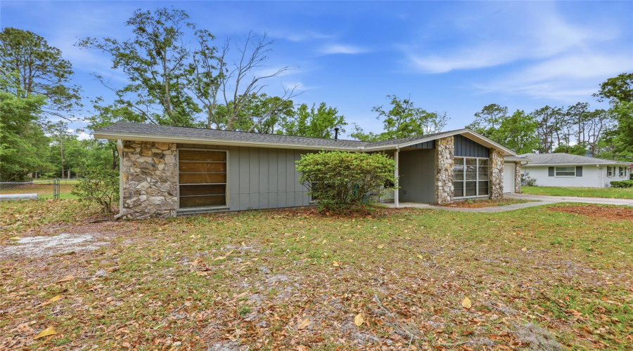 Gainesville, Florida 32653, 3 Bedroom Bedrooms, ,2 Bathroombathrooms,Residential,For Sale,54Th,0,Mfrgc539143