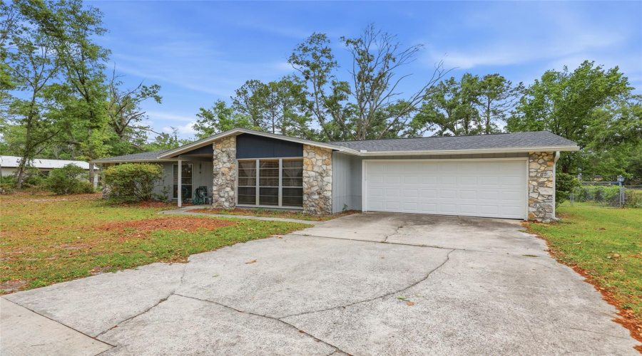 Gainesville, Florida 32653, 3 Bedroom Bedrooms, ,2 Bathroombathrooms,Residential,For Sale,54Th,0,Mfrgc539143