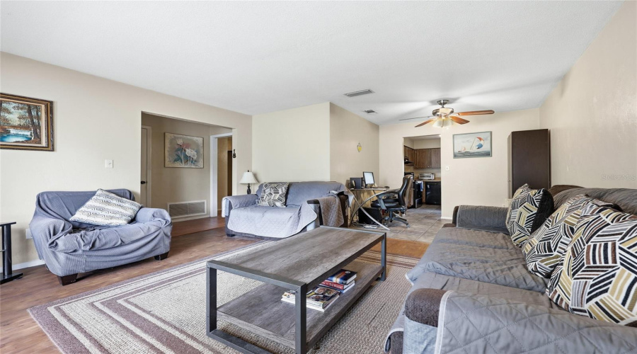 Gainesville, Florida 32653, 3 Bedroom Bedrooms, ,2 Bathroombathrooms,Residential,For Sale,54Th,0,Mfrgc539143