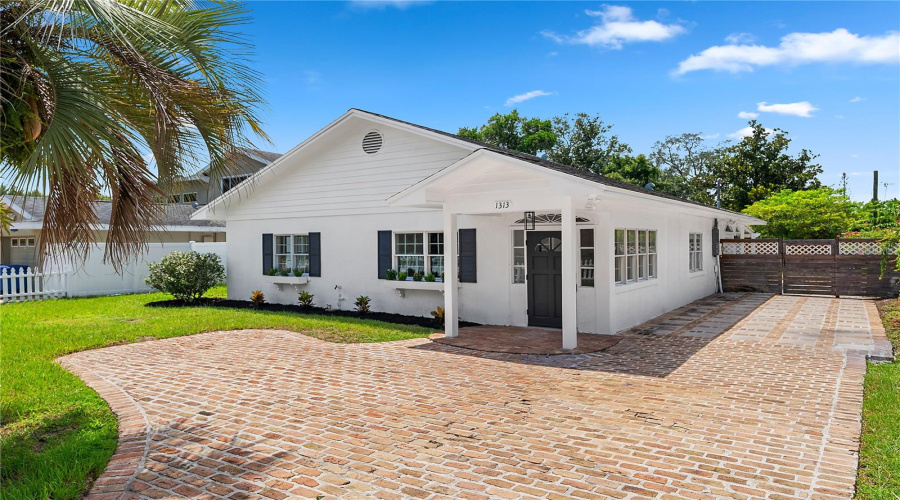 Winter Park, Florida 32789, 3 Bedroom Bedrooms, ,2 Bathroombathrooms,Residential,For Sale,Denning,0,Mfro6435470