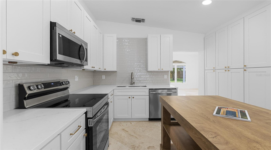 Winter Park, Florida 32789, 3 Bedroom Bedrooms, ,2 Bathroombathrooms,Residential,For Sale,Denning,0,Mfro6435470