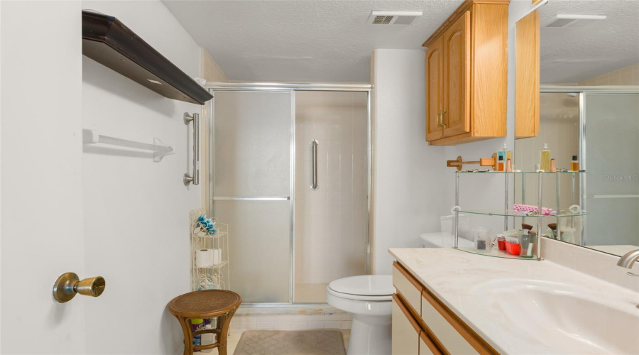 Orlando, Florida 32812, 2 Bedroom Bedrooms, ,2 Bathroombathrooms,Residential,For Sale,Dover Village,0,Mfro6384292