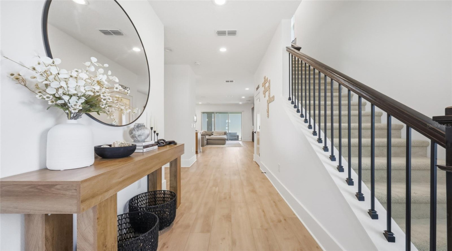Apopka, Florida 32703, 4 Bedroom Bedrooms, ,3 Bathroombathrooms,Residential,For Sale,Crowncrest,0,Mfro6415913