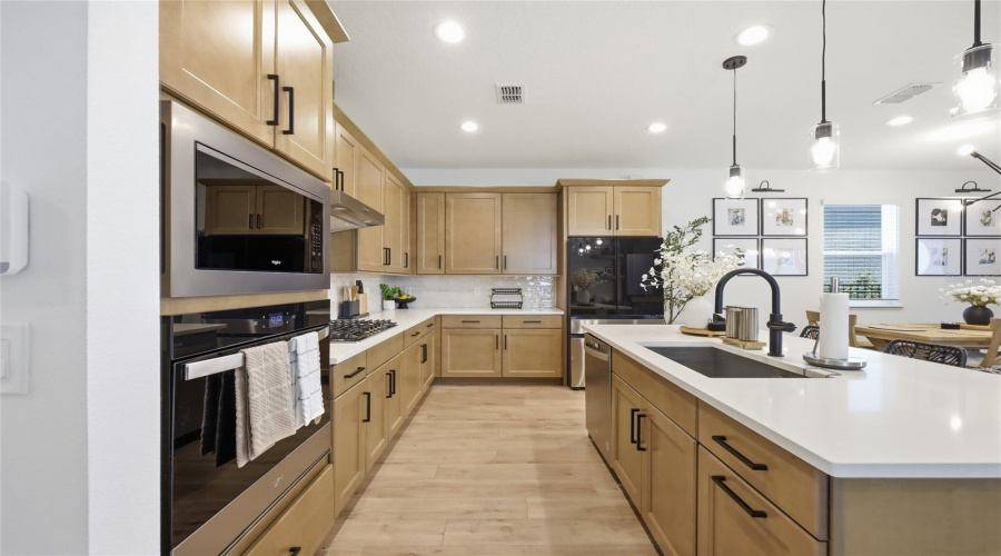 Apopka, Florida 32703, 4 Bedroom Bedrooms, ,3 Bathroombathrooms,Residential,For Sale,Crowncrest,0,Mfro6415913