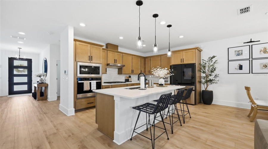 Apopka, Florida 32703, 4 Bedroom Bedrooms, ,3 Bathroombathrooms,Residential,For Sale,Crowncrest,0,Mfro6415913