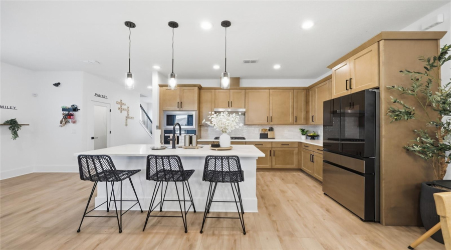Apopka, Florida 32703, 4 Bedroom Bedrooms, ,3 Bathroombathrooms,Residential,For Sale,Crowncrest,0,Mfro6415913
