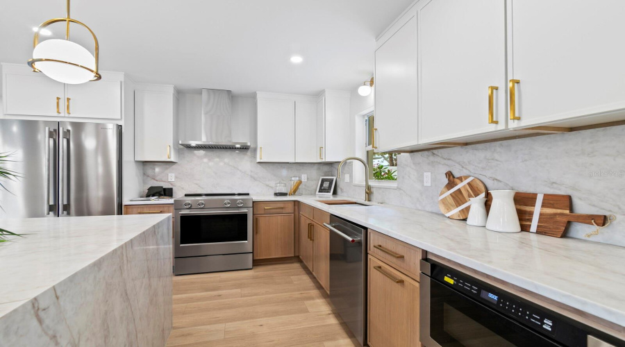 St Petersburg, Florida 33705, 3 Bedroom Bedrooms, ,2 Bathroombathrooms,Residential,For Sale,14Th,0,Mfrtb8536036