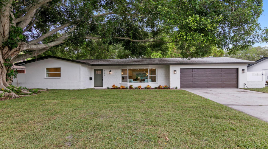 St Petersburg, Florida 33705, 3 Bedroom Bedrooms, ,2 Bathroombathrooms,Residential,For Sale,14Th,0,Mfrtb8536036