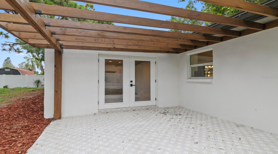 St Petersburg, Florida 33705, 3 Bedroom Bedrooms, ,2 Bathroombathrooms,Residential,For Sale,14Th,0,Mfrtb8536036