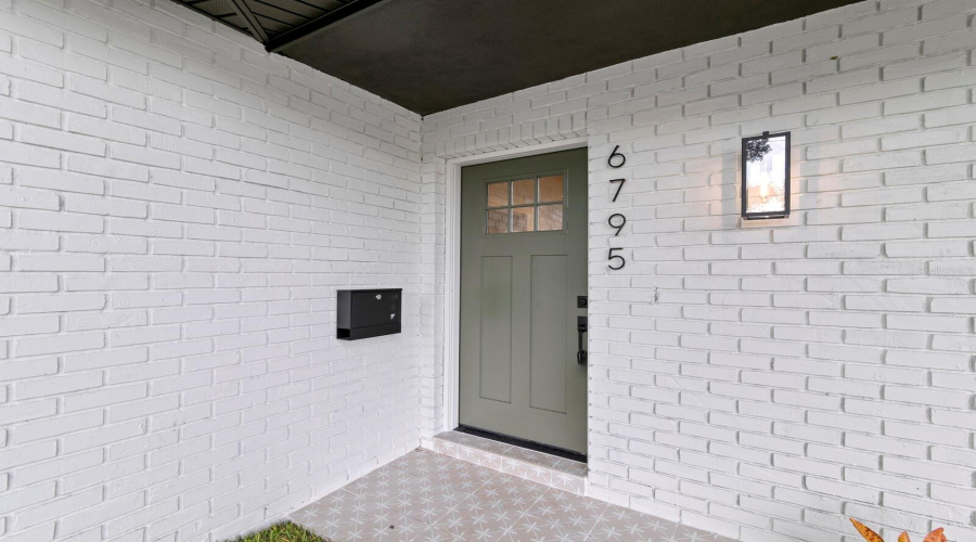 St Petersburg, Florida 33705, 3 Bedroom Bedrooms, ,2 Bathroombathrooms,Residential,For Sale,14Th,0,Mfrtb8536036
