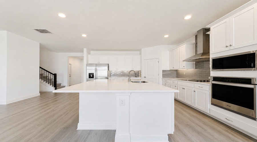 Clermont, Florida 34711, 5 Bedroom Bedrooms, ,3 Bathroombathrooms,Residential,For Sale,Davos,0,Mfro6430205