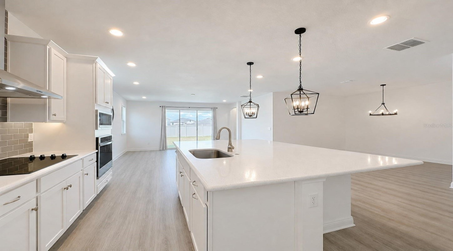 Clermont, Florida 34711, 5 Bedroom Bedrooms, ,3 Bathroombathrooms,Residential,For Sale,Davos,0,Mfro6430205