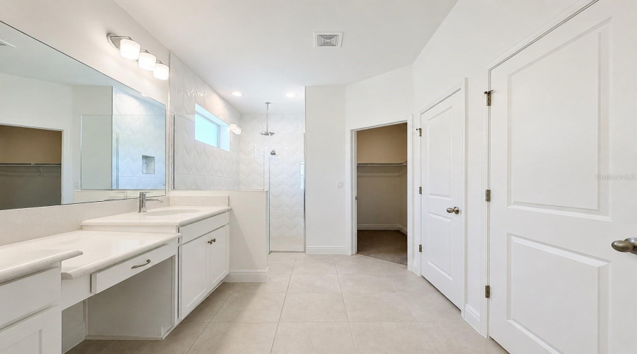 Clermont, Florida 34711, 5 Bedroom Bedrooms, ,3 Bathroombathrooms,Residential,For Sale,Davos,0,Mfro6430205
