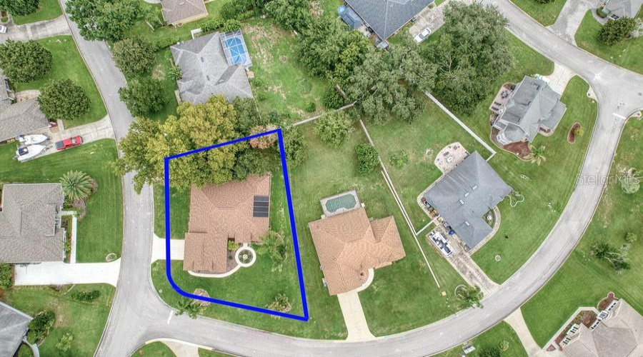 Clermont, Florida 34711, 3 Bedroom Bedrooms, ,2 Bathroombathrooms,Residential,For Sale,Versailles,0,Mfro6431254