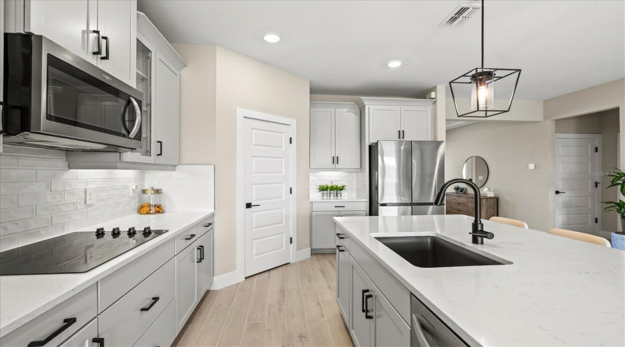 Nokomis, Florida 34275, 5 Bedroom Bedrooms, ,3 Bathroombathrooms,Residential,For Sale,Sun Chaser,0,Mfrn6144206
