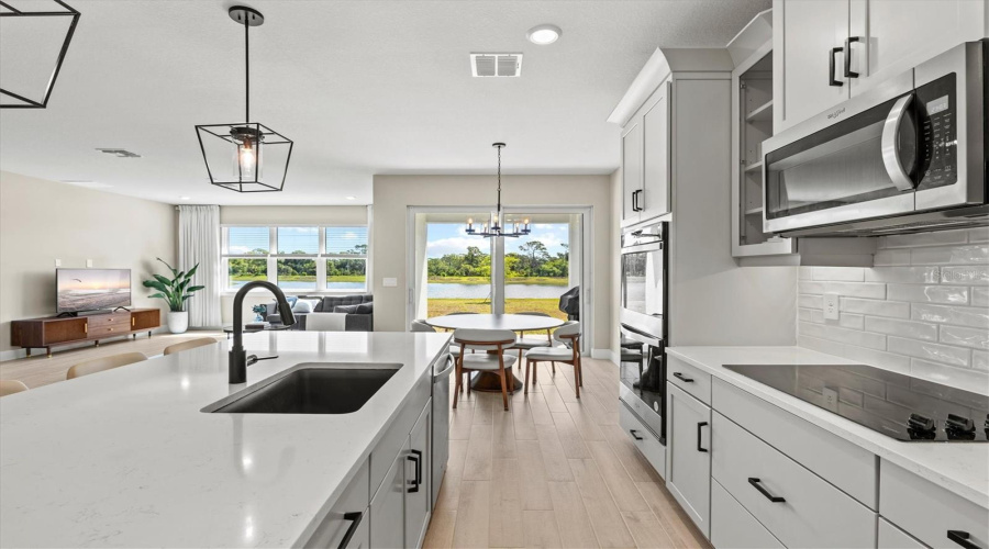 Nokomis, Florida 34275, 5 Bedroom Bedrooms, ,3 Bathroombathrooms,Residential,For Sale,Sun Chaser,0,Mfrn6144206