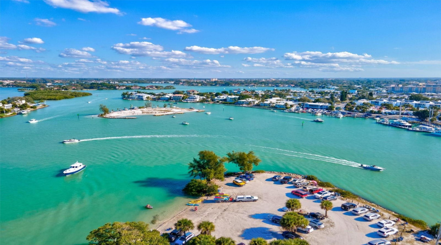 Nokomis, Florida 34275, 5 Bedroom Bedrooms, ,3 Bathroombathrooms,Residential,For Sale,Sun Chaser,0,Mfrn6144206