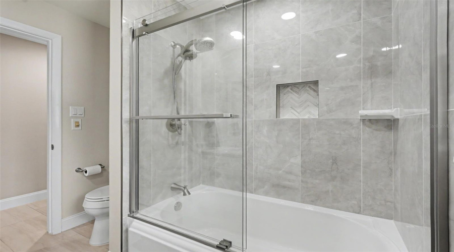 Oldsmar, Florida 34677, 4 Bedroom Bedrooms, ,4 Bathroombathrooms,Residential,For Sale,Holly Hill,0,Mfrtb8529182