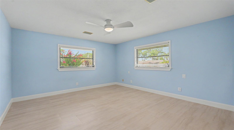 Oldsmar, Florida 34677, 4 Bedroom Bedrooms, ,4 Bathroombathrooms,Residential,For Sale,Holly Hill,0,Mfrtb8529182